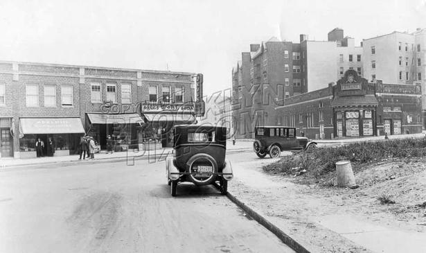 lincoln-place-looking-east-to-washington-avenue-showing-the-closed-strand-theater-1924-8